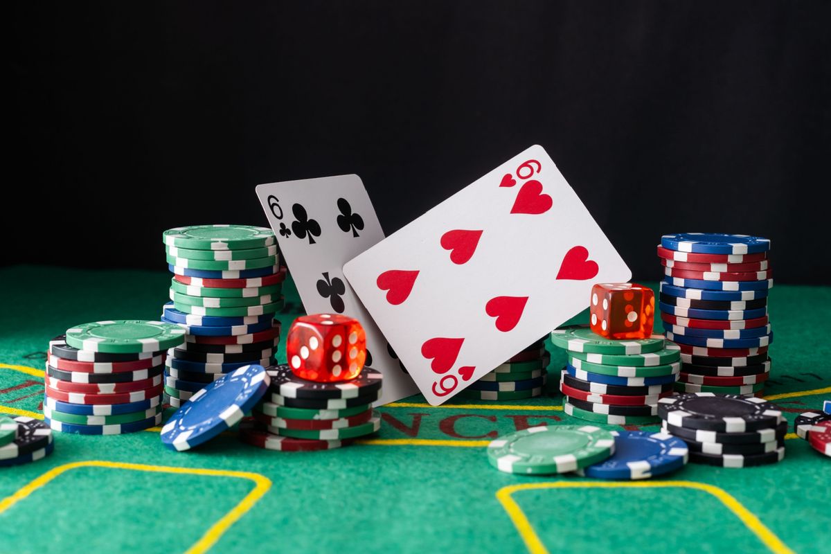 Mega Jackpot کیسینو میں پوکر گیمز